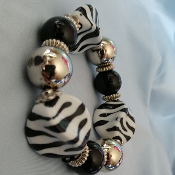 Host Pick!!! Zebra Stripe Stretch Bracelet NWT - Picture 3 of 10